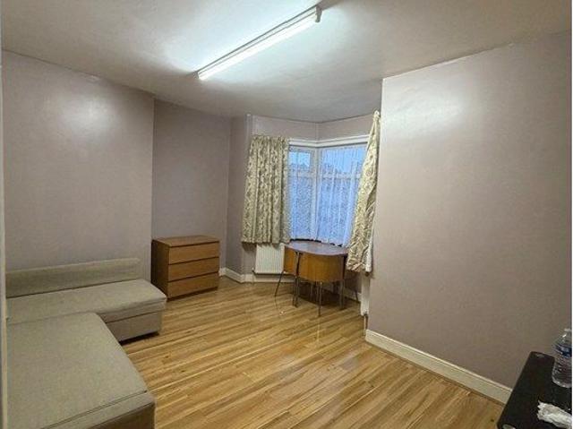 House for rent in Alperton, Greater London