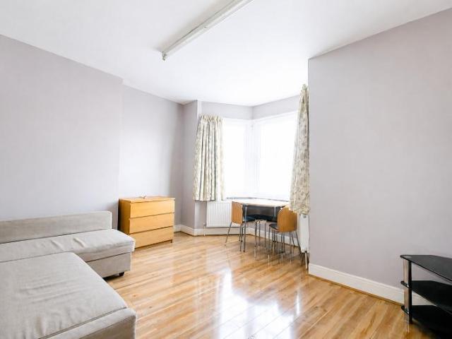 Apartment for rent in Sudbury, Greater London