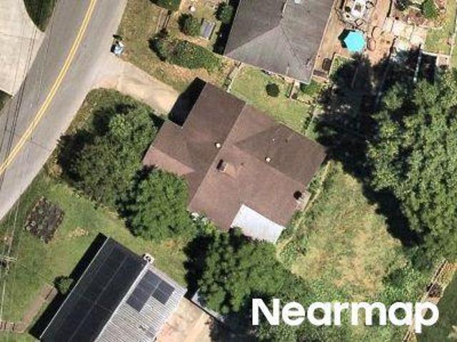 House for sale in Huntington
