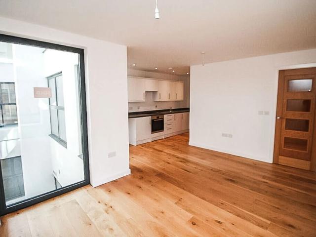 Apartment for rent in Heigham Grove, East Bank