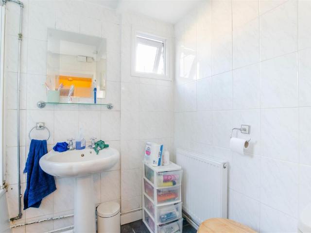 Apartment for rent in Heigham Grove, East Bank