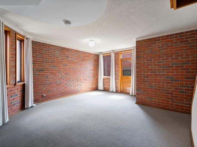 Townhouse for rent in Horseshoe Creek, South Australia