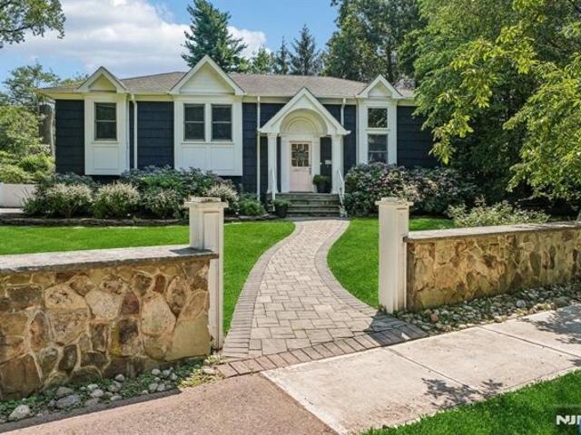 House for sale in Upper Montclair, Montclair