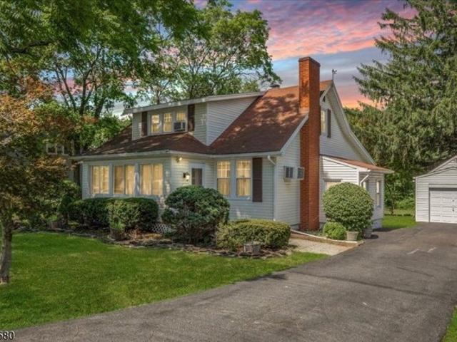 House for sale in Gillette, New Jersey
