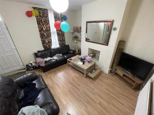 House for rent in Hyde Park, West Yorkshire