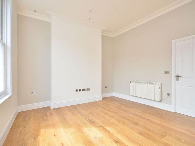 Apartment for rent in London Borough of Lambeth, Greater London