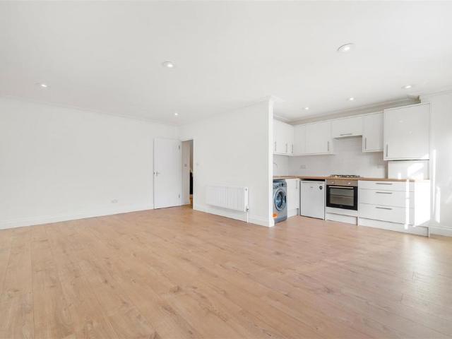 Apartment for rent in Tulse Hill, Greater London