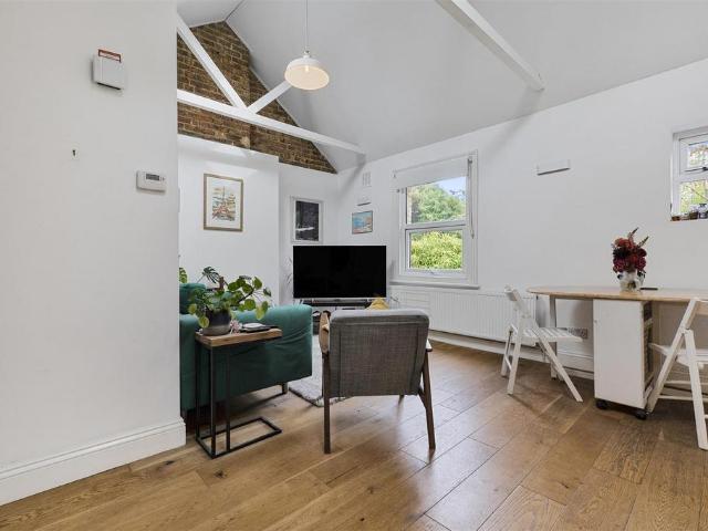 Apartment for rent in London Borough of Lambeth, Greater London