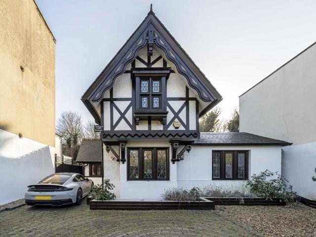 House for rent in Tulse Hill, Greater London