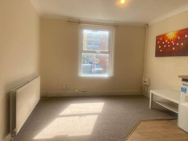Apartment for rent in Newtown, Reading