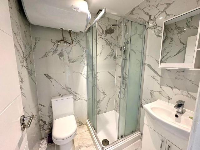 Studio for rent in London Borough of Hounslow, Heston