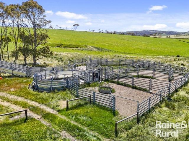 Acreage for sale in Inman Valley, South Australia