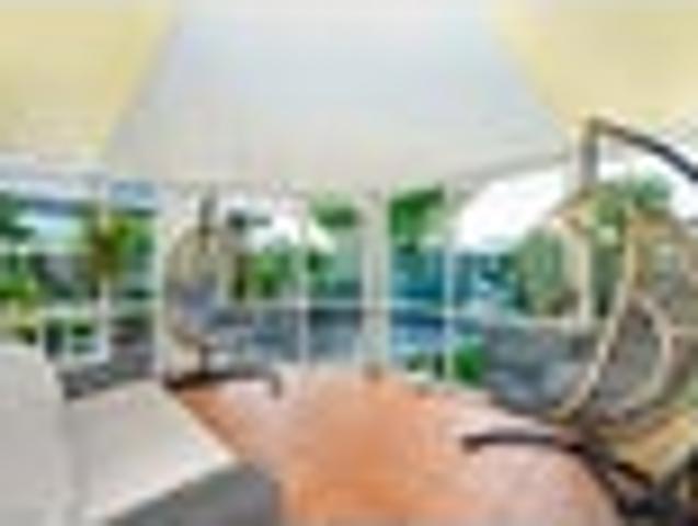 House for sale in Chaslands, Canterbury