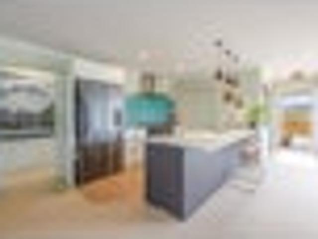 House for sale in Whirinaki