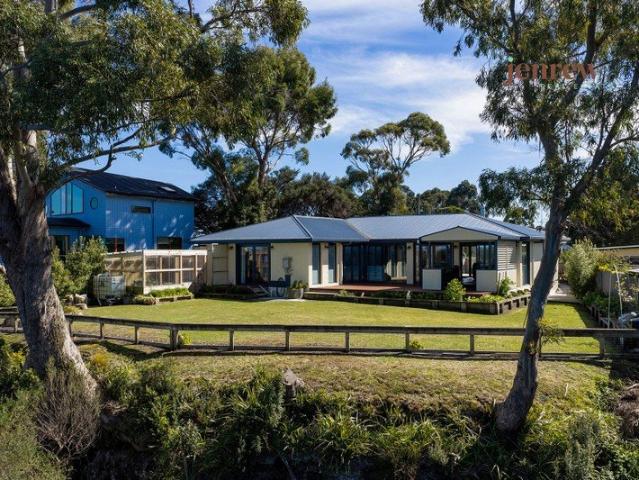 House for sale in Strahan, West Coast