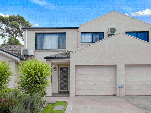 Townhouse for rent in Sydney, New South Wales