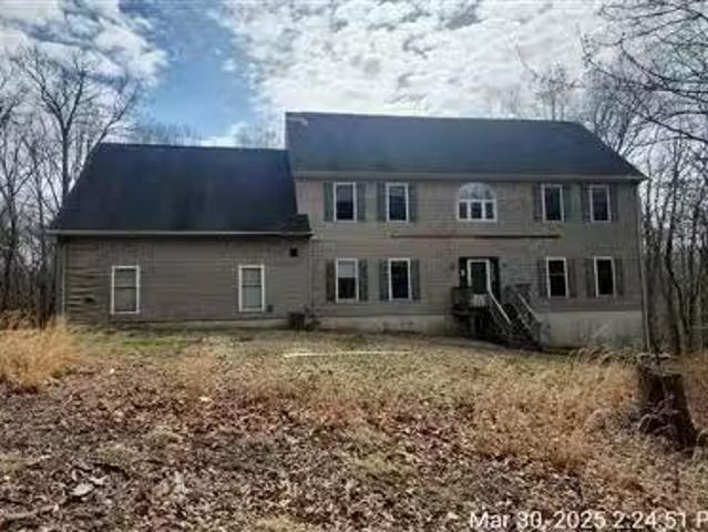 House for sale in Parkville