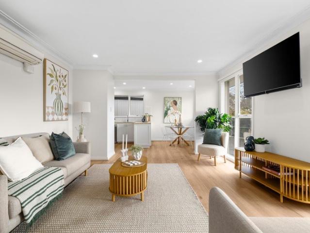 Villa for sale in Somerville, Melbourne