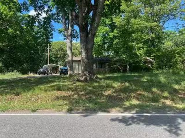 House for sale in Forest City