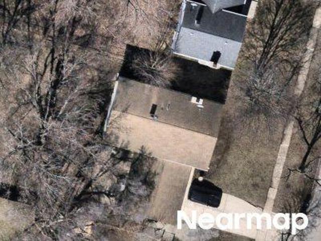 House for sale in Mchenry, Illinois