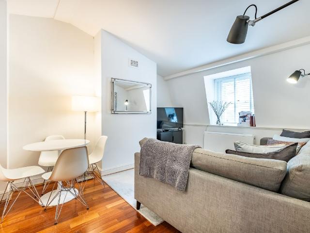 Apartment for rent in Marylebone, Greater London