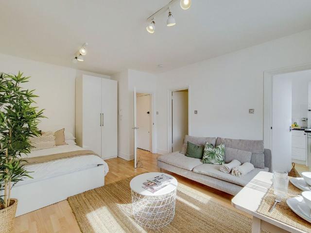 Studio for rent in Marylebone, Greater London