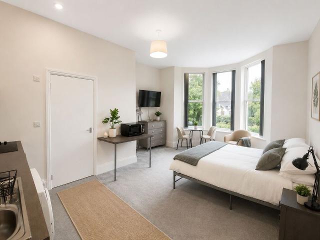 Apartment for rent in Berry Hill, Potters Corner