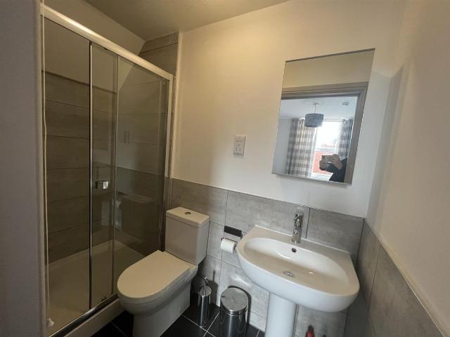 Room for rent in Potters Corner, East Midlands