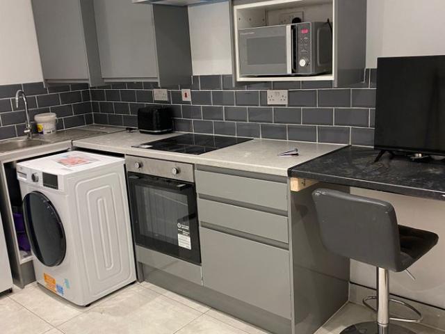 Studio for rent in London Borough of Croydon, Greater London