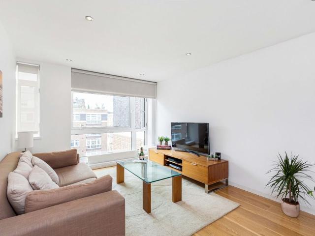 Apartment for rent in Marylebone, Greater London