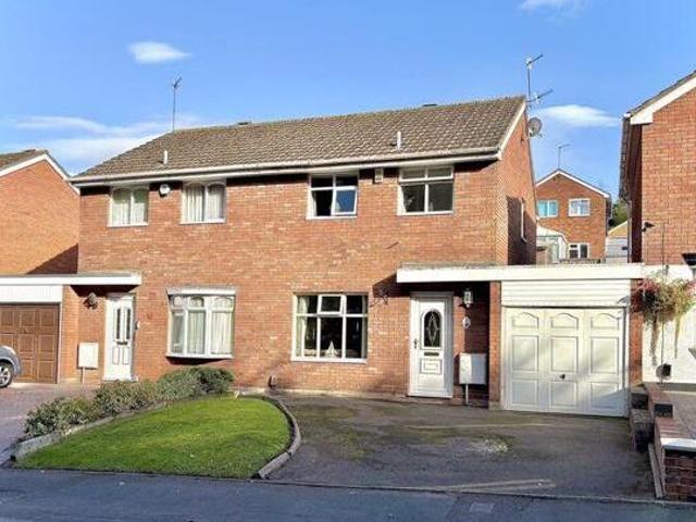 House for sale in Brierley Hill, West Midlands