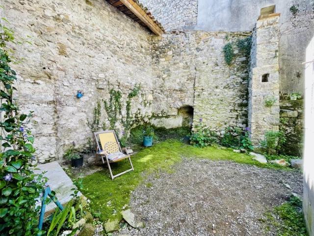 Maison vente à Carpentras, Savoillan