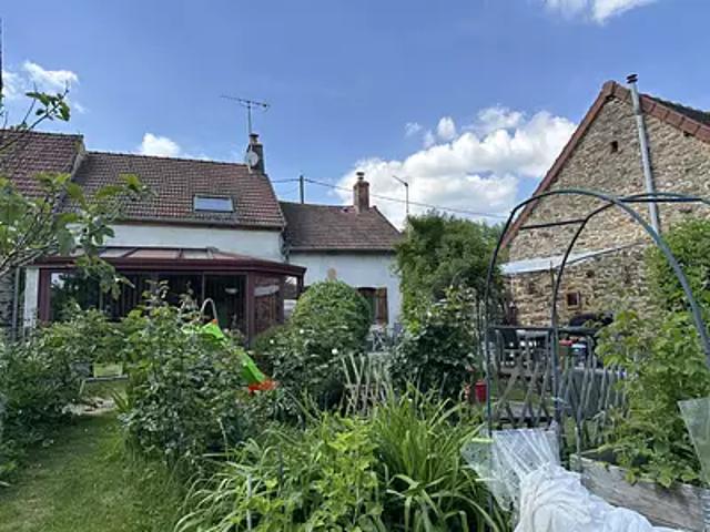 Maison vente à Aubusson, Nouzerines