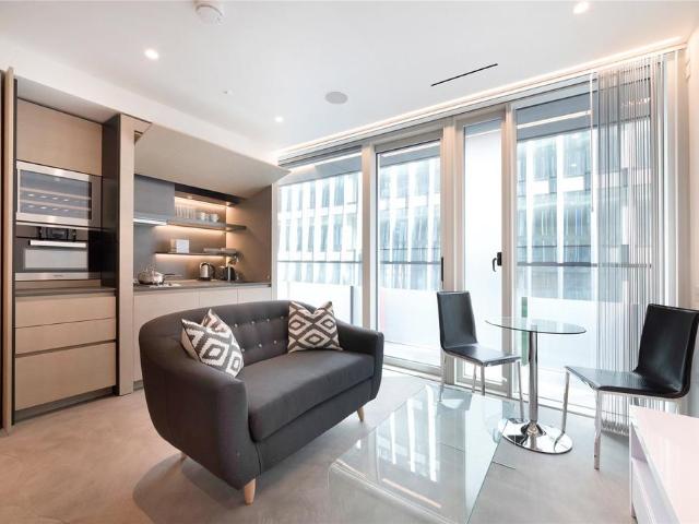 Apartment for rent in Victoria, Greater London
