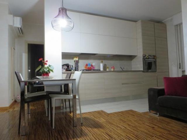 Appartamento in vendita a Nova Milanese, Monza e della Brianza