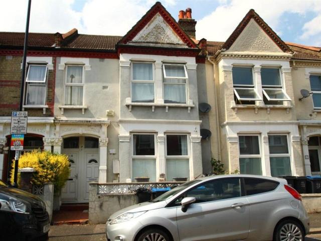House for rent in London Borough of Croydon, Greater London