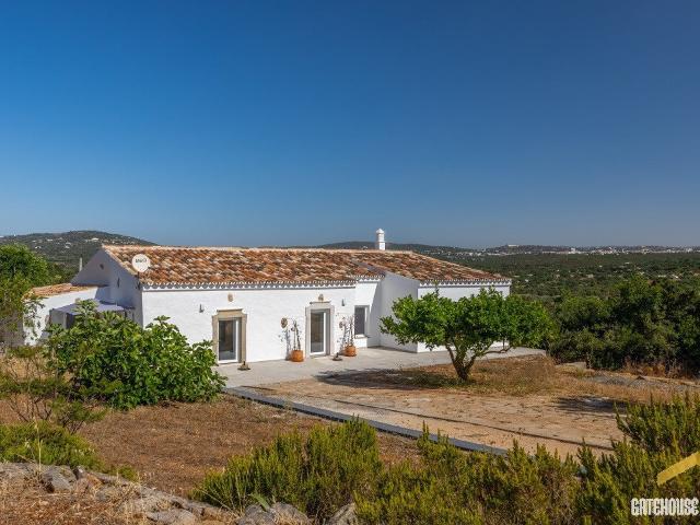 Vivenda venda em Vale de Seixo, Faro