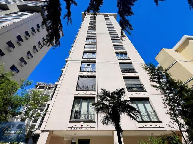 Kadiköy, İstanbul içerisinde kiralık mülk