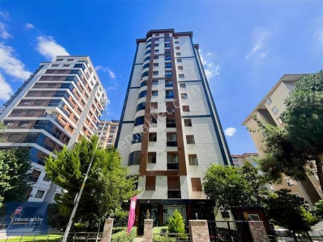 Kadiköy, İstanbul içerisinde kiralık mülk