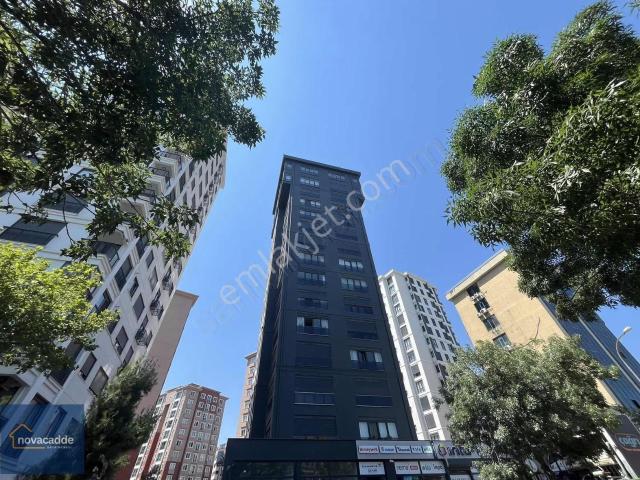 Kadiköy, İstanbul içerisinde kiralık mülk