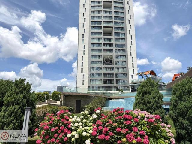 Ataşehir, İstanbul içerisinde kiralık mülk