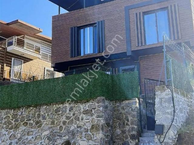 Ergenekon Mahallesi Turgutlu, Turgutlu içerisinde satılık Villa