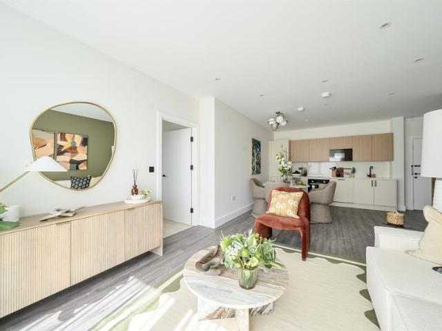 Apartment for sale in Furze Platt, Maidenhead