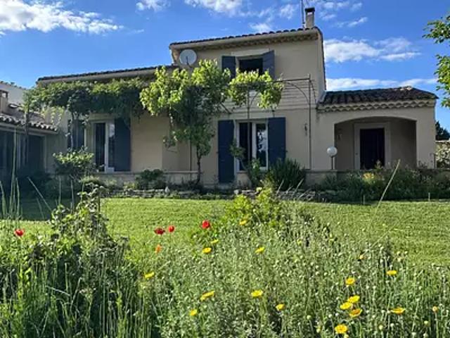 Maison vente à Arles, Noves