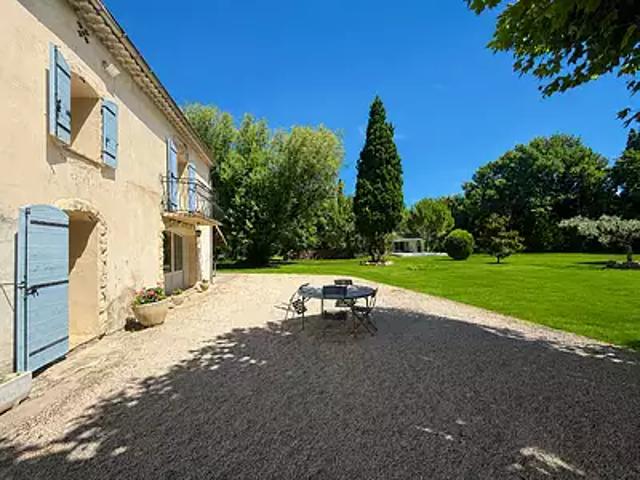 Maison vente à Arles, Noves