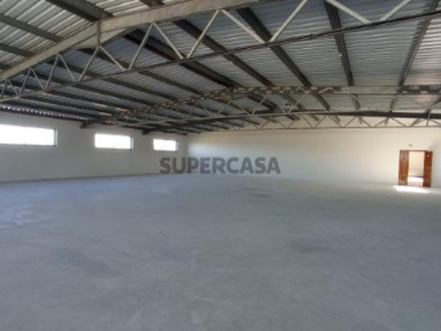 Armazém venda em Gavião, Braga