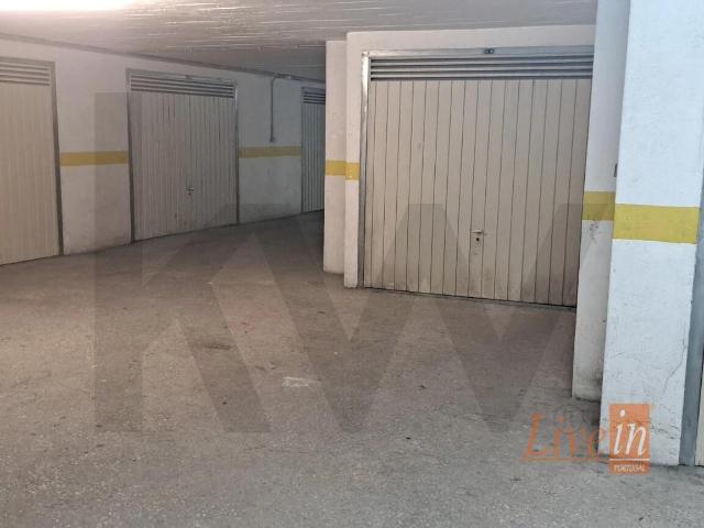 Garagem alugar em Sintra, Lisboa
