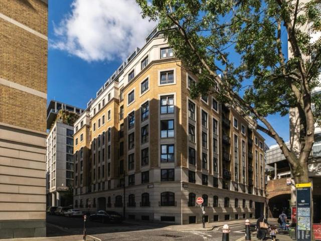 Apartment for rent in Aldgate, Greater London