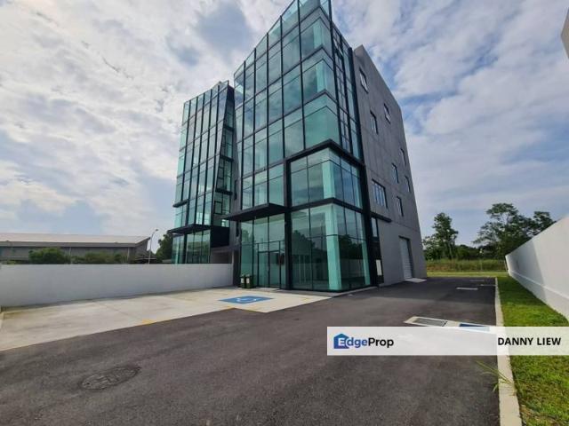Warehouse for rent in Petaling, Alam Impian