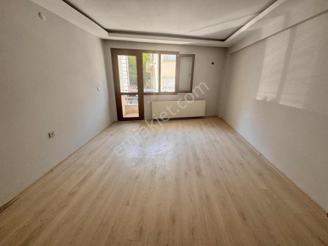 Karabağlar, İzmir içerisinde kiralık mülk